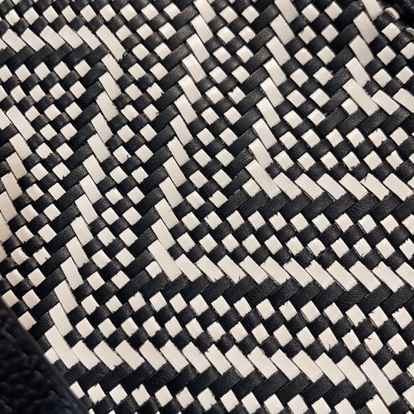 MK CROSSBODY - Picture 7 of 8